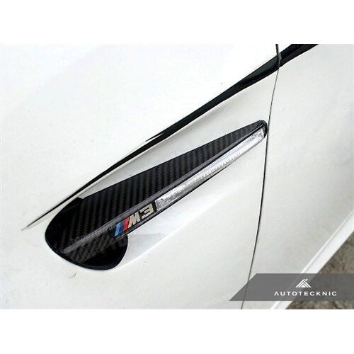 AutoTecknic карбоновые накладки на передние крылья для BMW M3 E90/E92 AutoTecknic карбоновые накладки на передние крылья для BMW M3 E90/E92