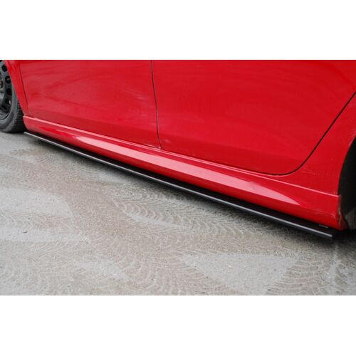 Maxton Design Накладки на пороги для VW Golf 6 GTI 35TH / R20 Maxton Design Накладки на пороги для VW Golf 6 GTI 35TH / R20